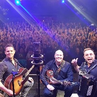 Band & Crowd, Cologne 2018 Show.