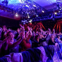 Crowd, Hands Up Style, Cologne 2018 Show.